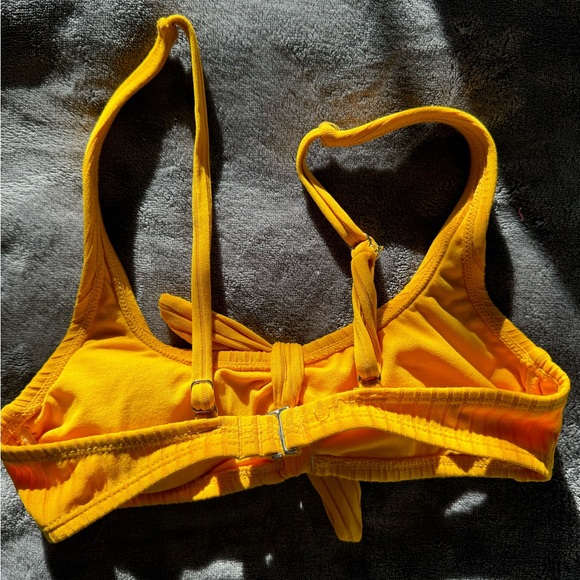 Yellow bikini top and bottom - Picture 2 of 4